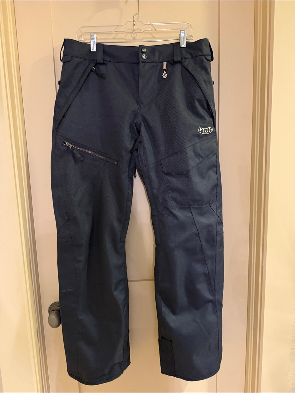 Volcom Nimbus Women’s Black Ski & Snowboard Pants Size L